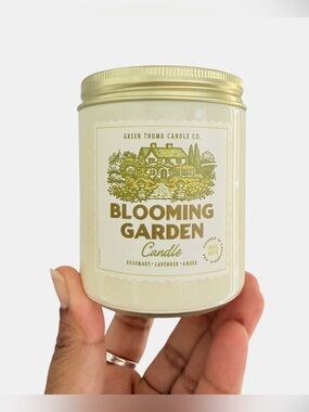 Leoben Company Blooming Garden Scented Candle Green Thumb Candle Co.